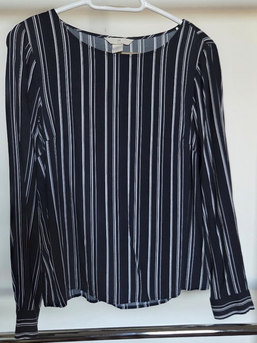 H&M Blue and White Striped Long Sleeve Top